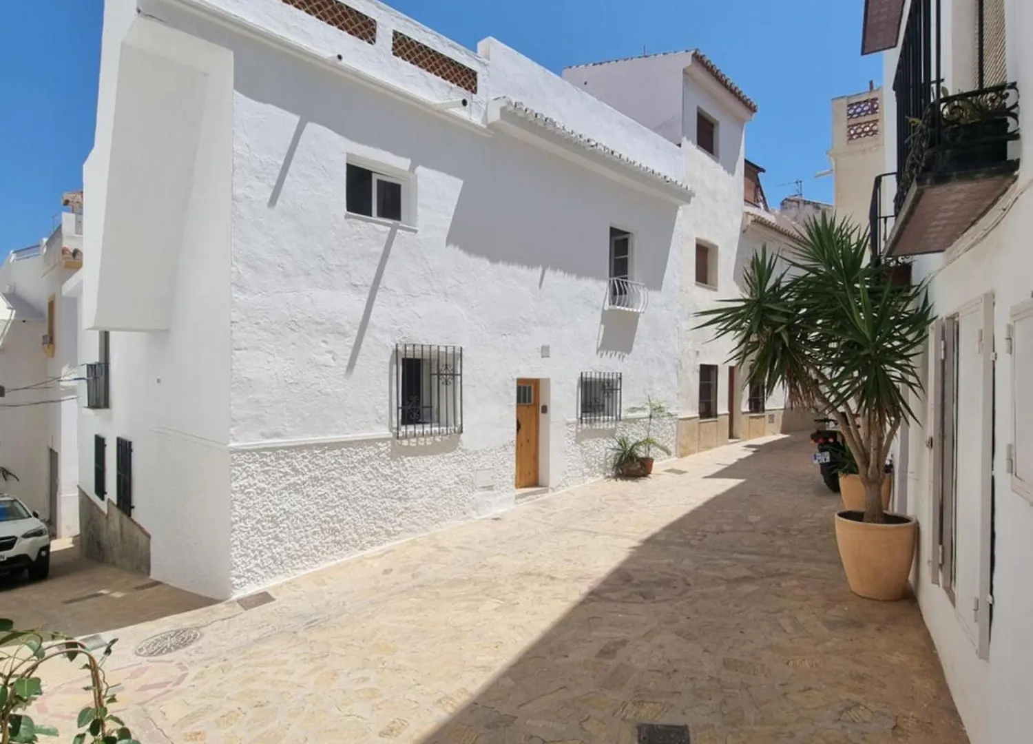 A Tiro De Piedra Del Castillo / A Stone\'S Throw From The Castle location